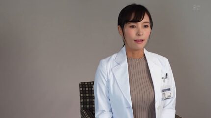 Kyoko Maki (31) [A female doctor in a suite] opening scene
