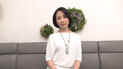 Reiko Seo (50) [Sex with virgin men] opening scene